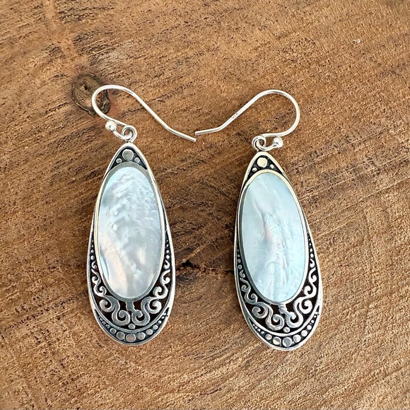 Samuel B. Mother of Pearl Shell and Sterling Silver Drop Earrings - Picture 1 of 9